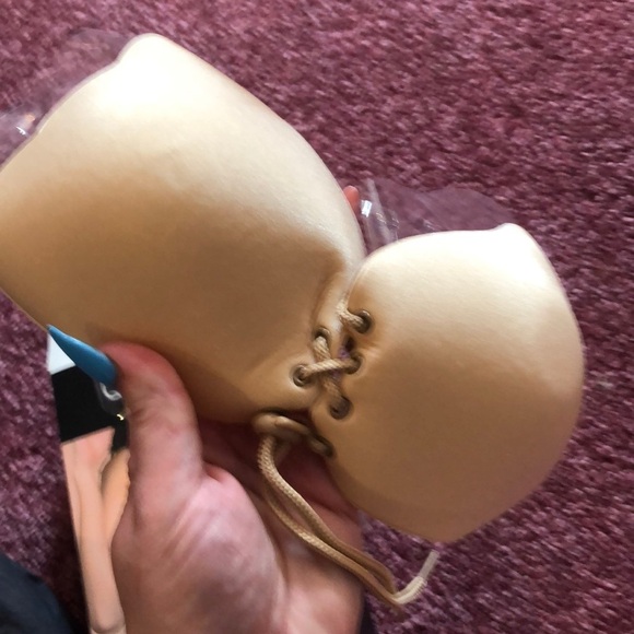 NWT Qeauty invisible bra - Picture 5 of 5